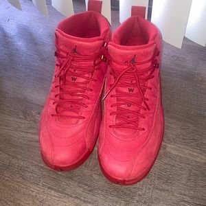 No dents or scuffs, ALL shoes will be CLEANED before shipping.